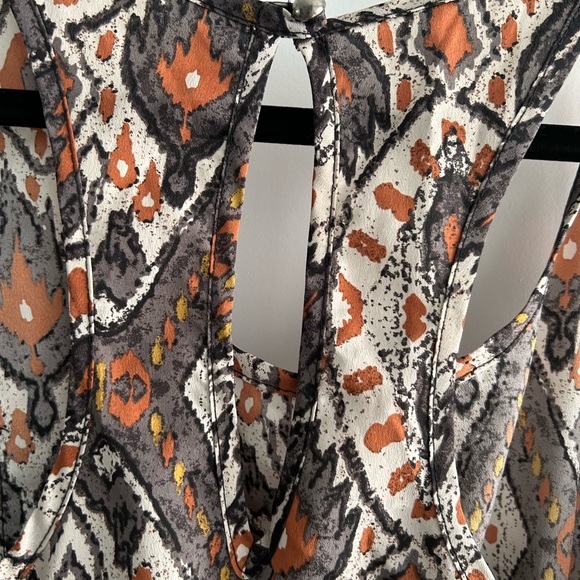 Honey Punch romper size medium - Picture 3 of 4